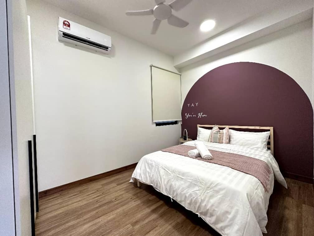 The Apple Premier Condo Three Bedroom In Melaka 외부 사진