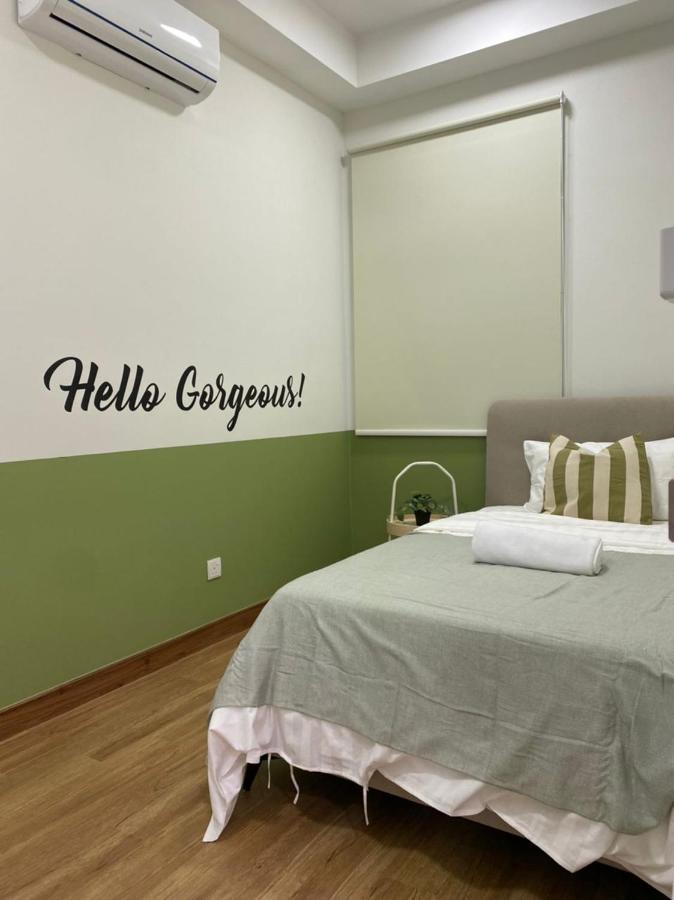 The Apple Premier Condo Three Bedroom In Melaka 외부 사진