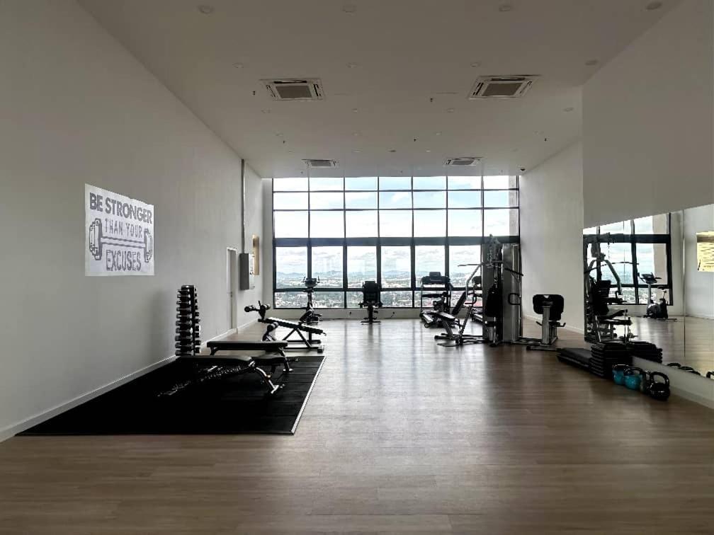 The Apple Premier Condo Three Bedroom In Melaka 외부 사진